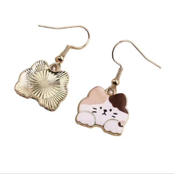 Dangling Kitty Calico Cats Face Design Earrings - Picture 3 of 5